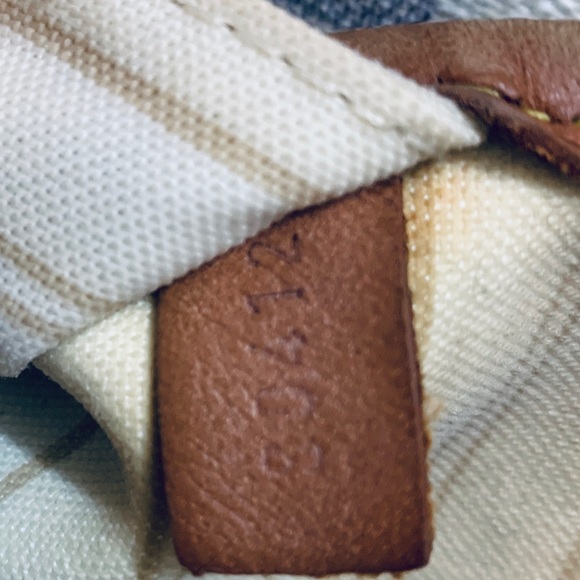 Louis Vuitton Bag - Picture 3 of 3